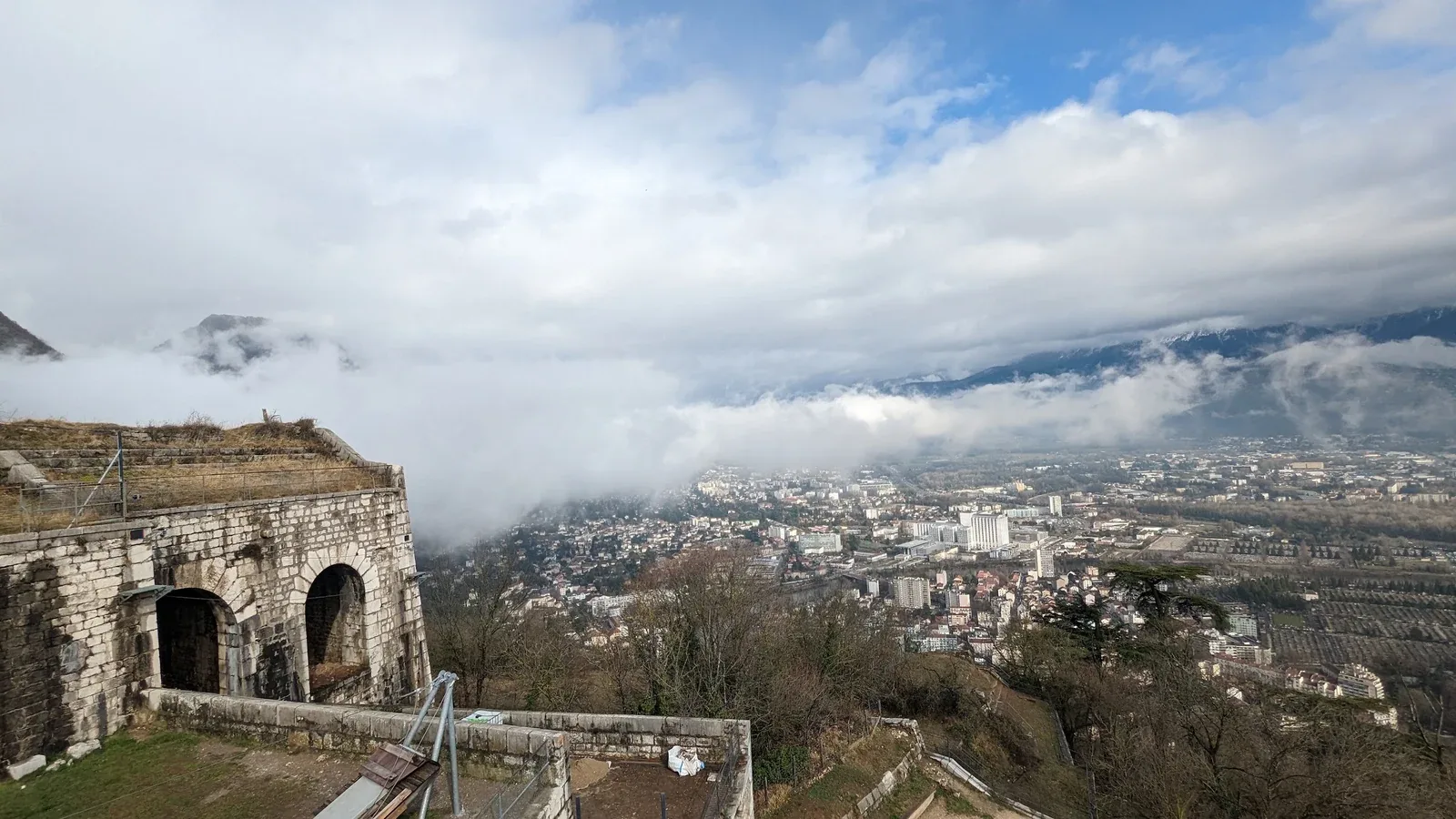 Nuvens sobre o vale, Grenoble, Março de 2023