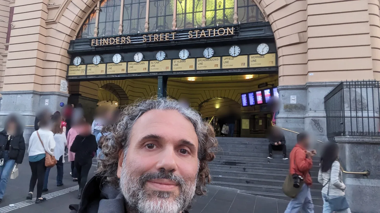 A estação de Flinders Street, Melbourne, Agosto de 2023